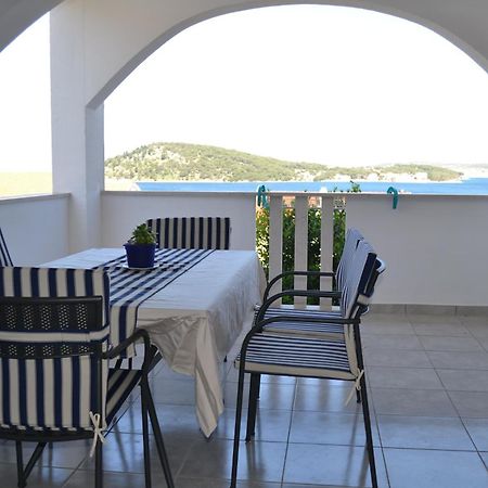 Holiday Apartments Lucic - Feels Like Home, Away From Home Razanj Bagian luar foto
