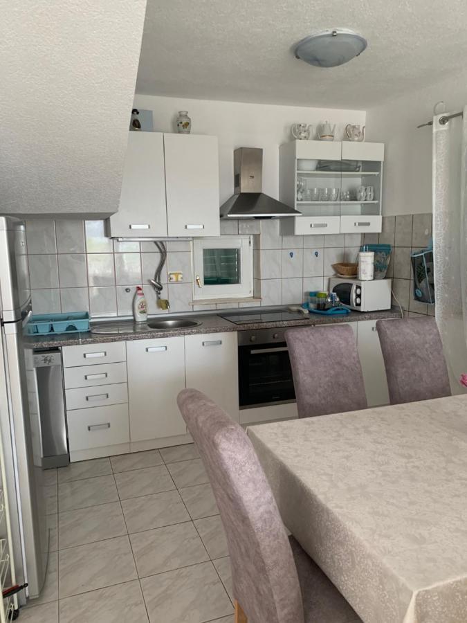 Holiday Apartments Lucic - Feels Like Home, Away From Home Razanj Bagian luar foto