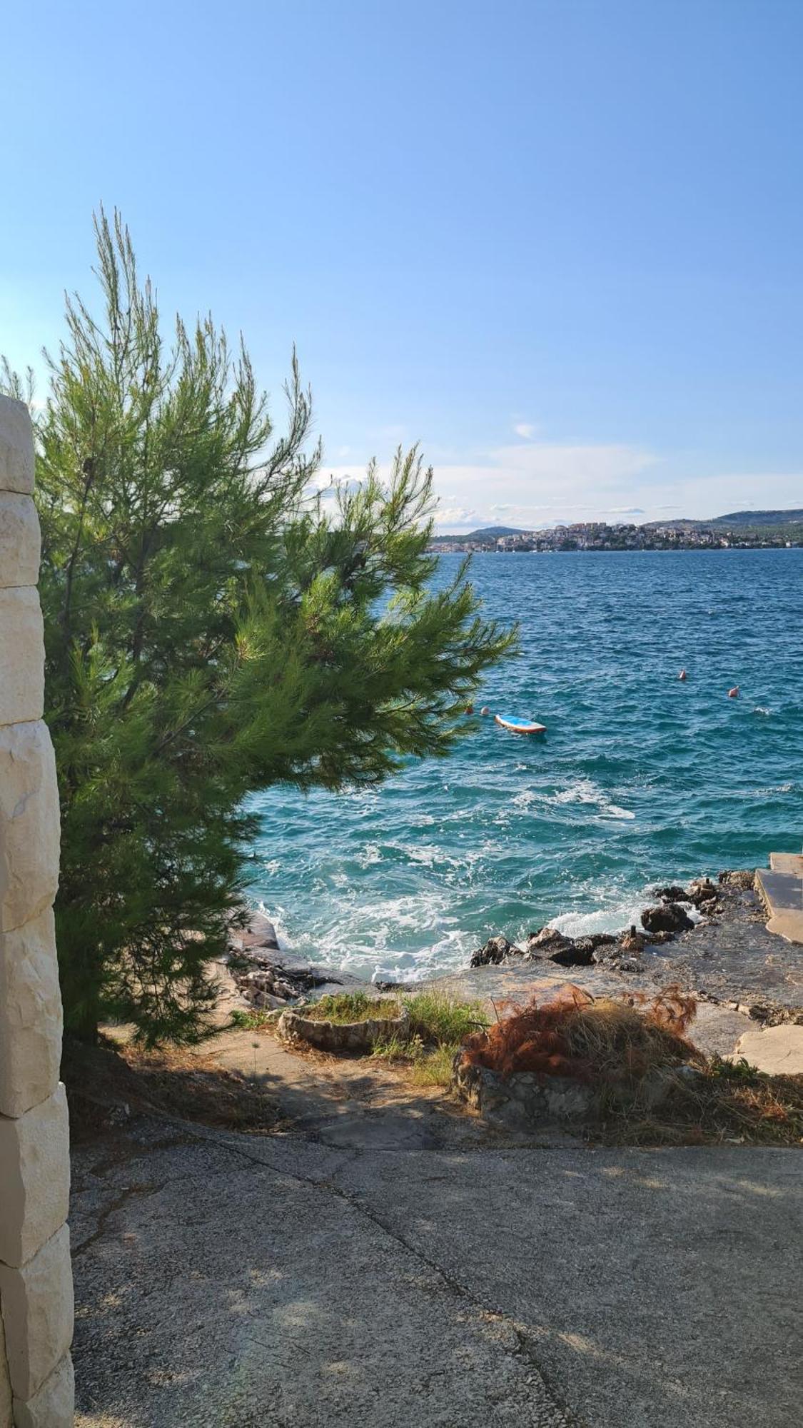 Holiday Apartments Lucic - Feels Like Home, Away From Home Razanj Bagian luar foto