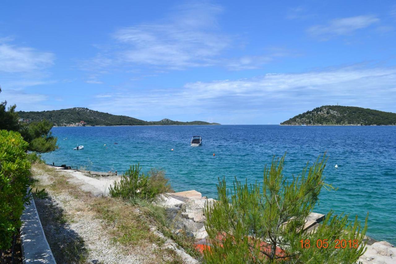 Holiday Apartments Lucic - Feels Like Home, Away From Home Razanj Bagian luar foto