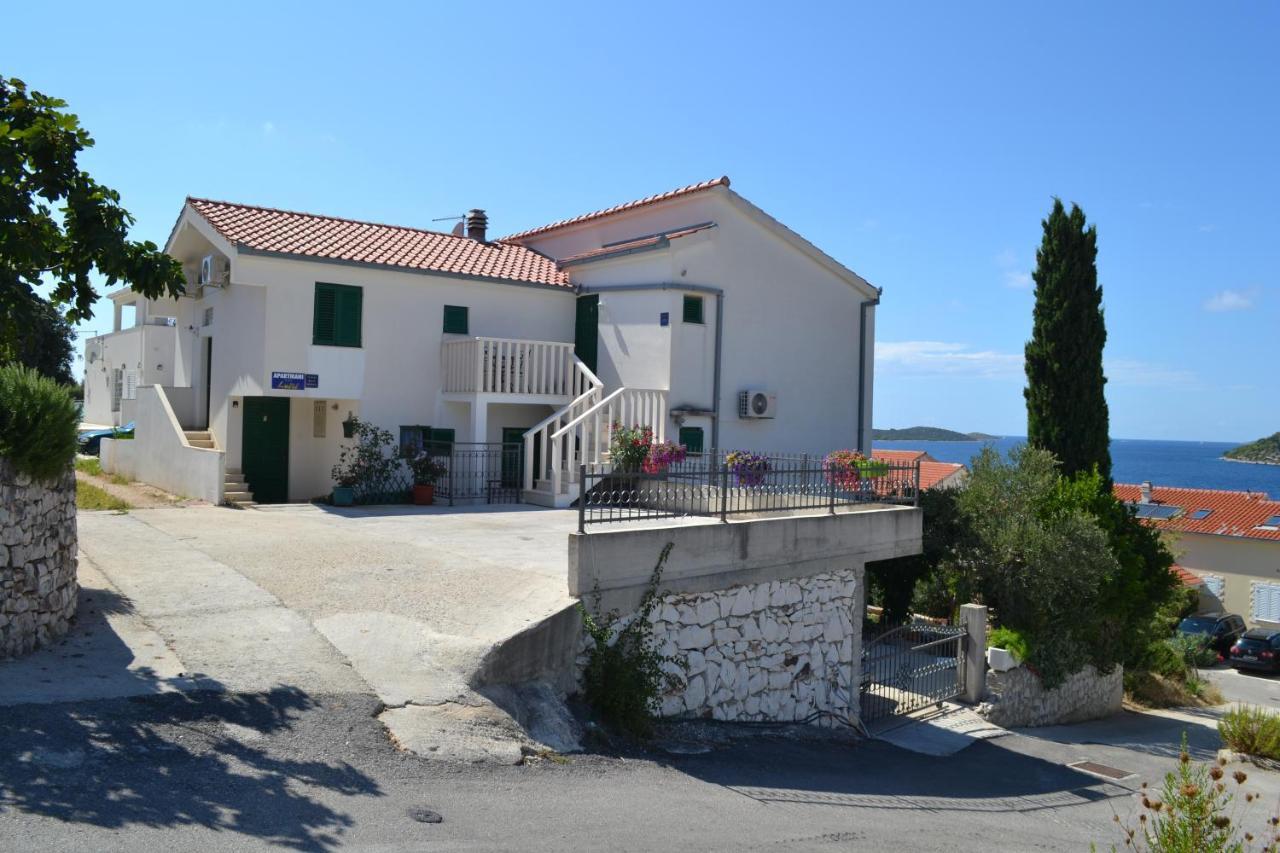 Holiday Apartments Lucic - Feels Like Home, Away From Home Razanj Bagian luar foto