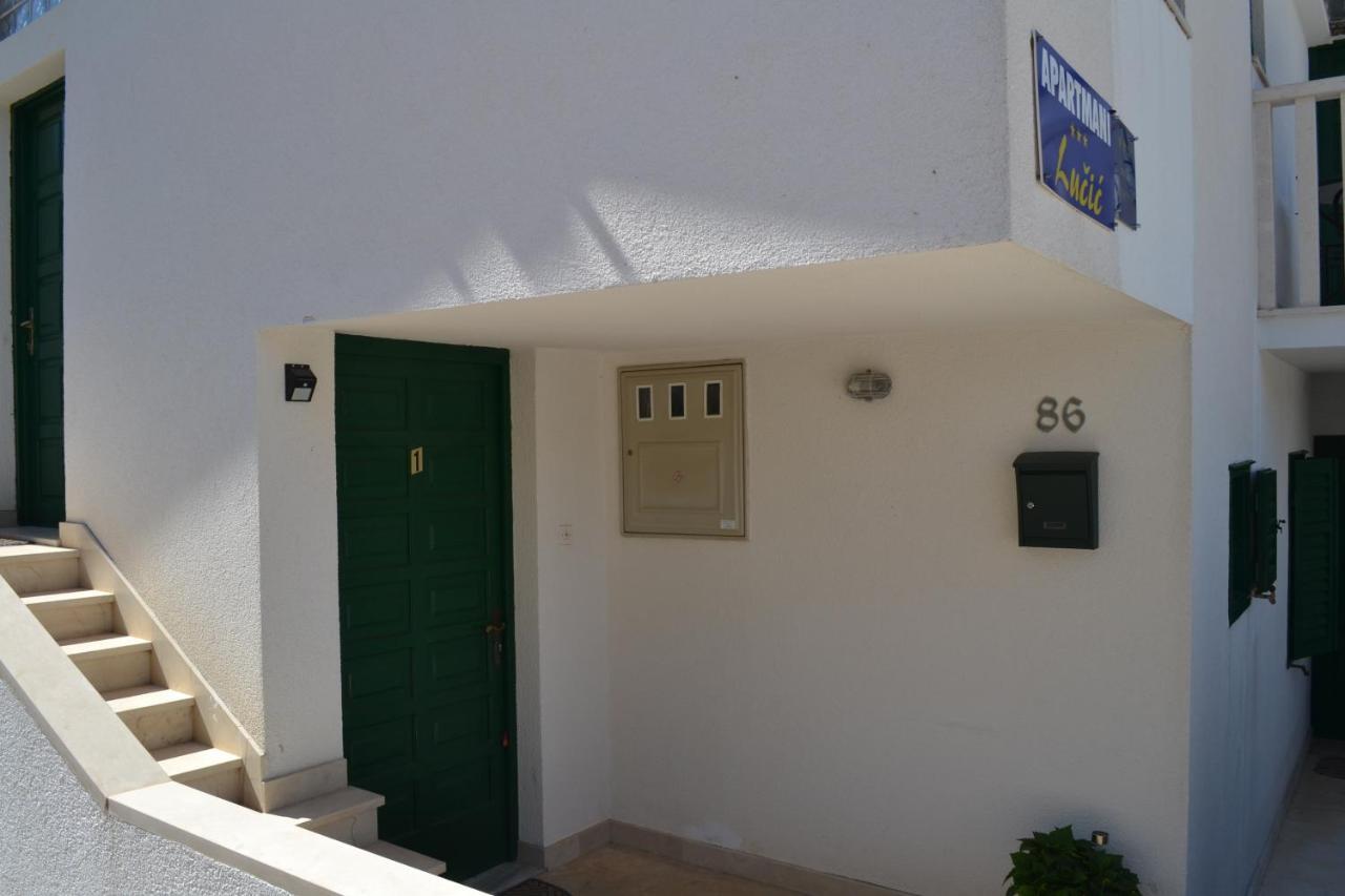 Holiday Apartments Lucic - Feels Like Home, Away From Home Razanj Bagian luar foto
